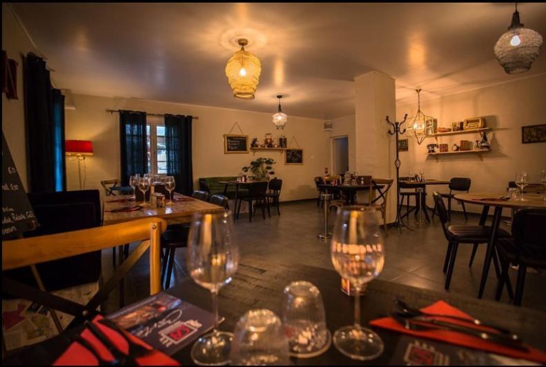 Le Plan B - Hotel 3 Etoiles - Restaurant รูองส์ ภายนอก รูปภาพ